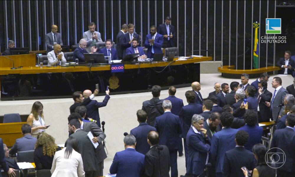 Congresso rejeita equiparação de facções criminosas a organizações terroristas no Brasil - equiparação facções criminosas a organizações terroristas