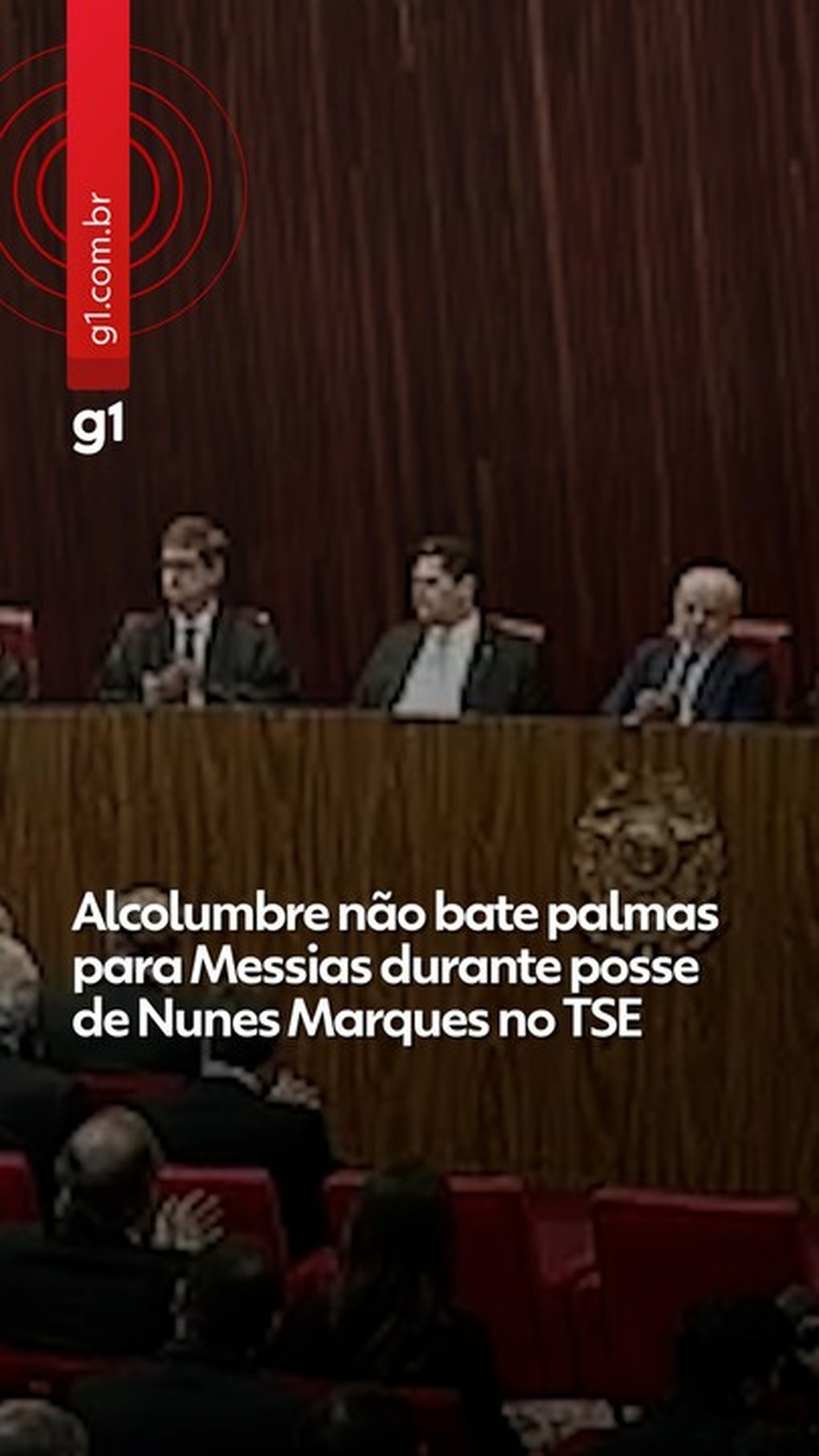 Davi Alcolumbre evita aplausos a Jorge Messias durante posse de Nunes Marques no TSE