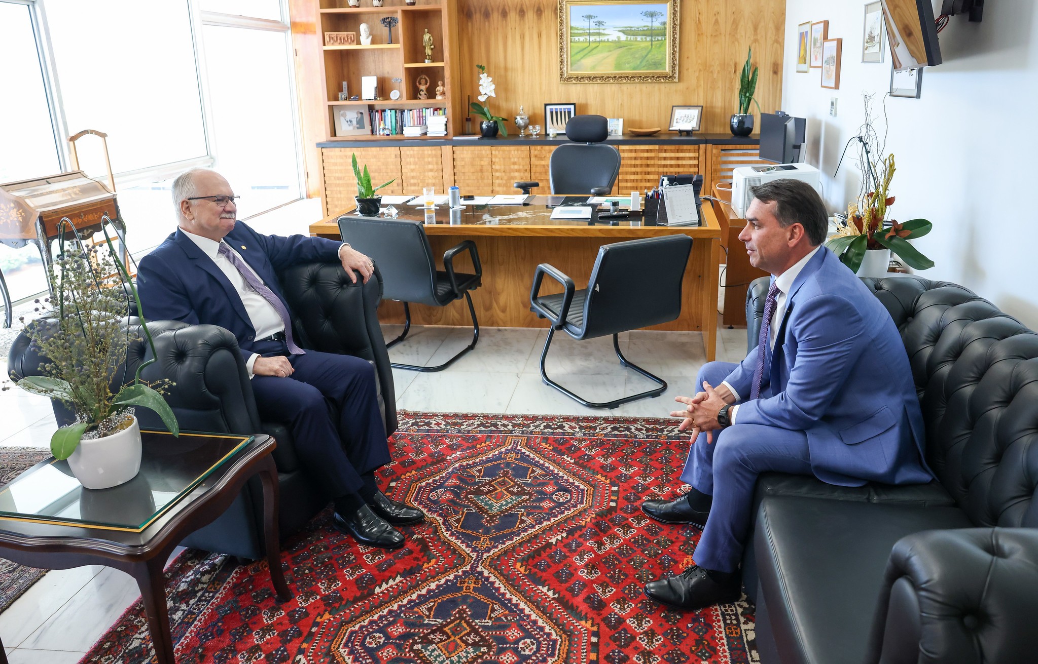 Flávio Bolsonaro se reúne com Fachin no STF e critica decisão de Alexandre de Moraes sobre Lei da Dosimetria - Flávio Bolsonaro STF