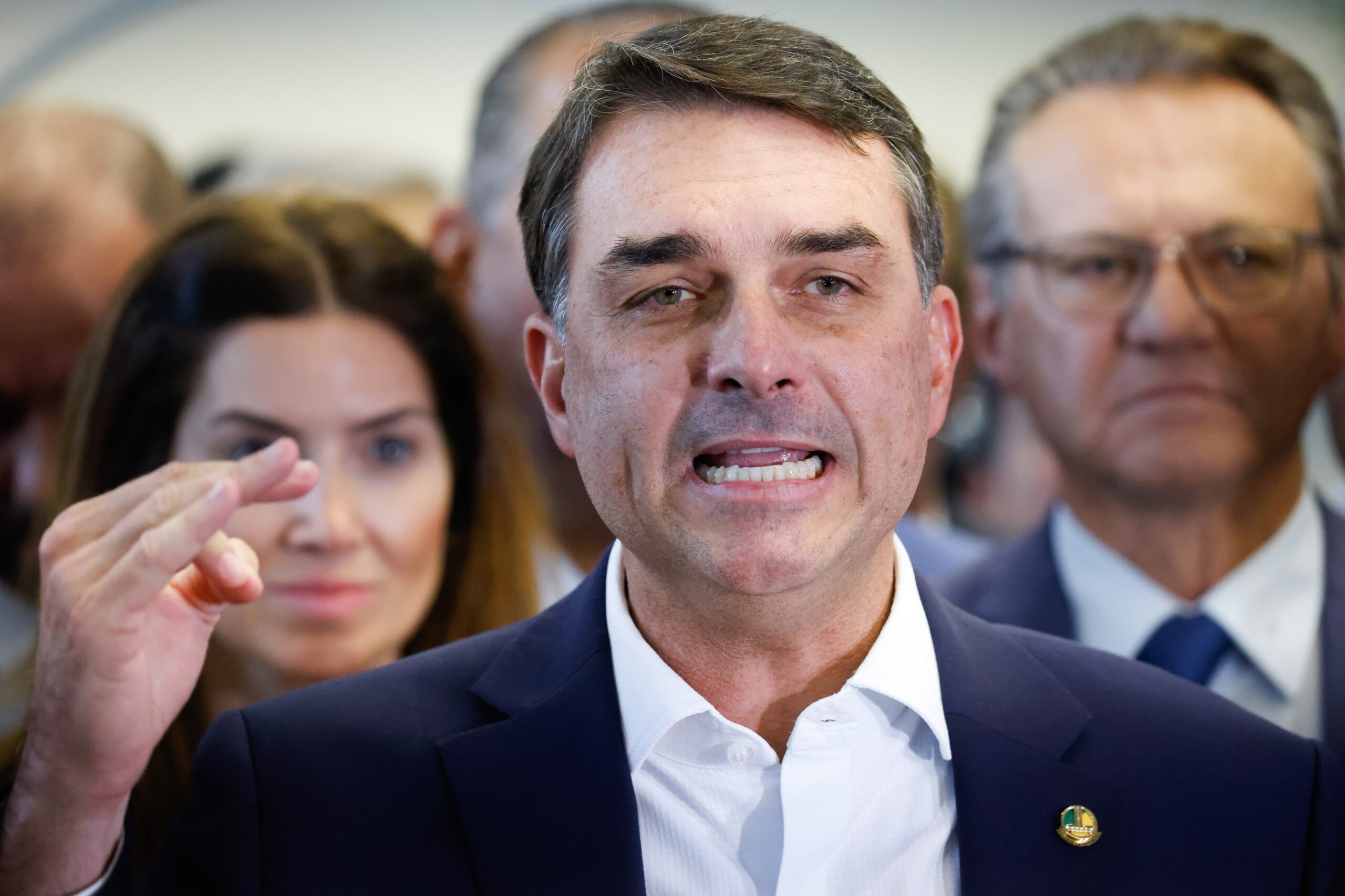 Flávio Bolsonaro substitui coordenador de campanha após crise com Daniel Vorcaro - Flávio Bolsonaro campanha