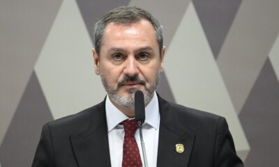 Diretor da PF critica classificação de facções como terroristas e defende cooperação contra crime organizado