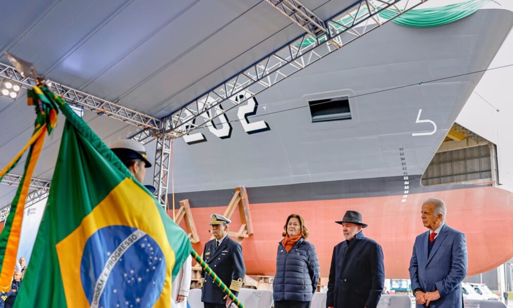 Lula critica planos de Trump sobre Panamá e Groenlândia e defende investimento em defesa nacional - Lula critica Trump
