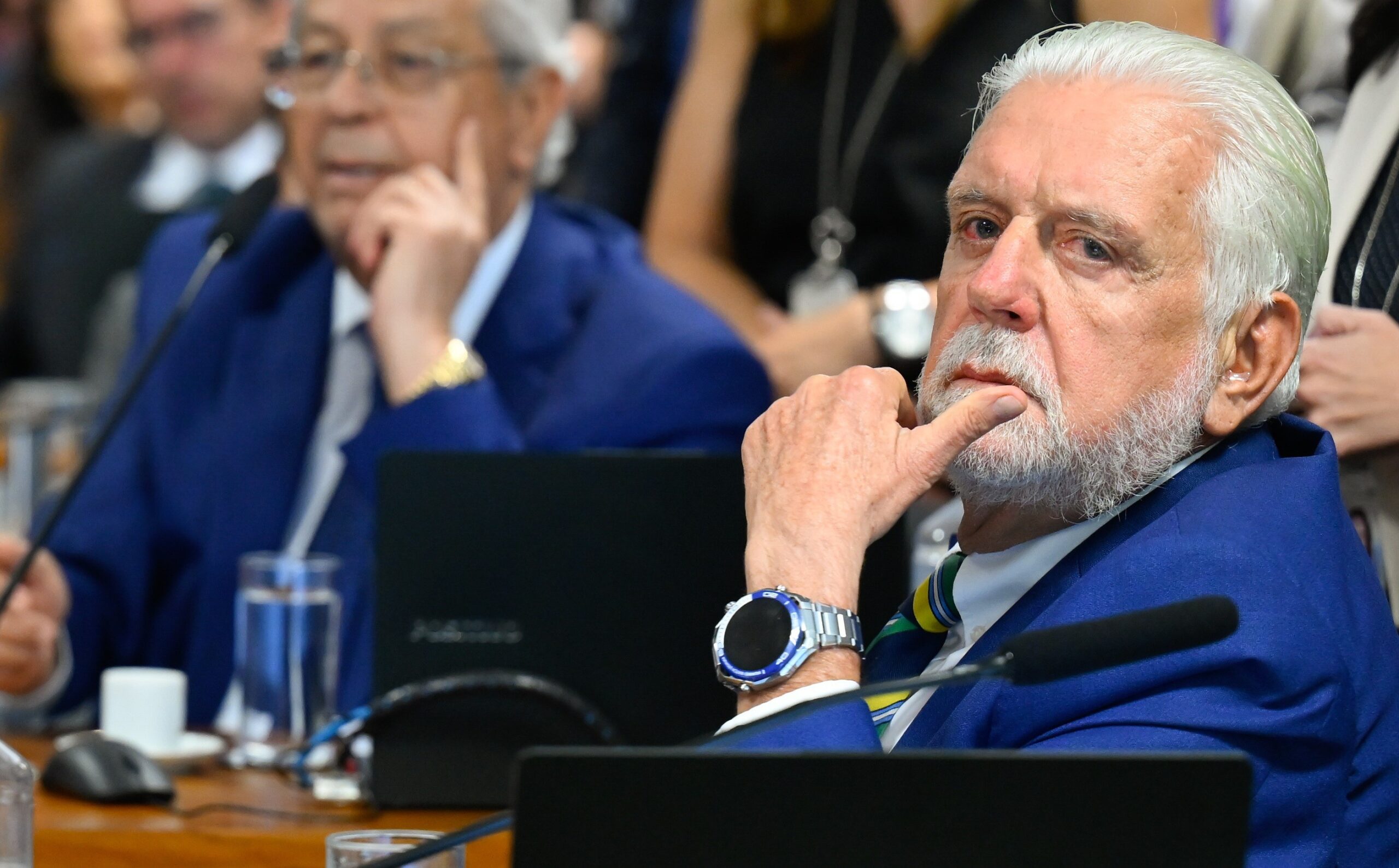 Pressão aumenta para saída de Jaques Wagner da liderança do governo Lula após investigação do Banco Master - Jaques Wagner liderança governo Lula