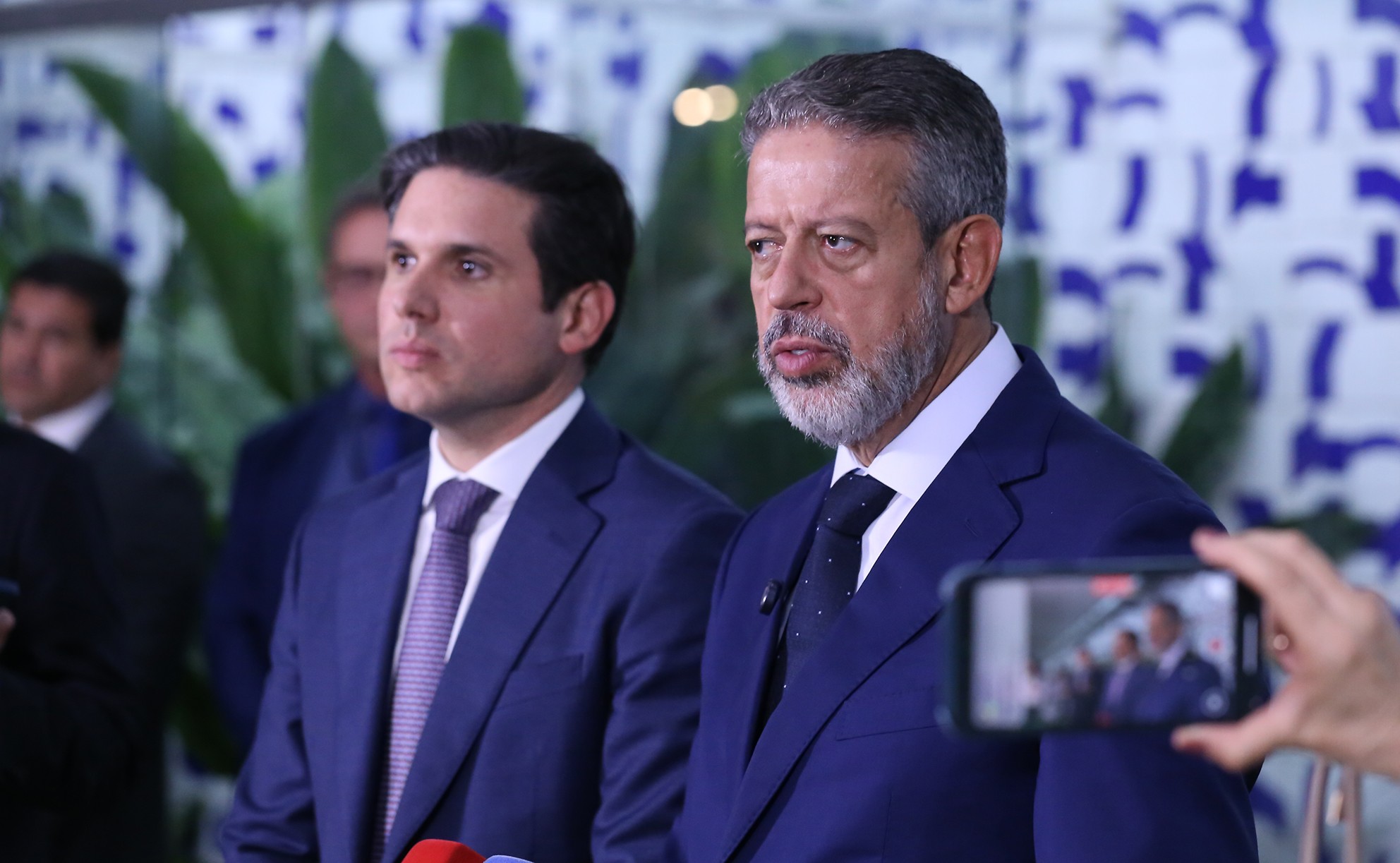 Voto virtual na Câmara aumenta produtividade, mas gera críticas sobre esvaziamento do plenário