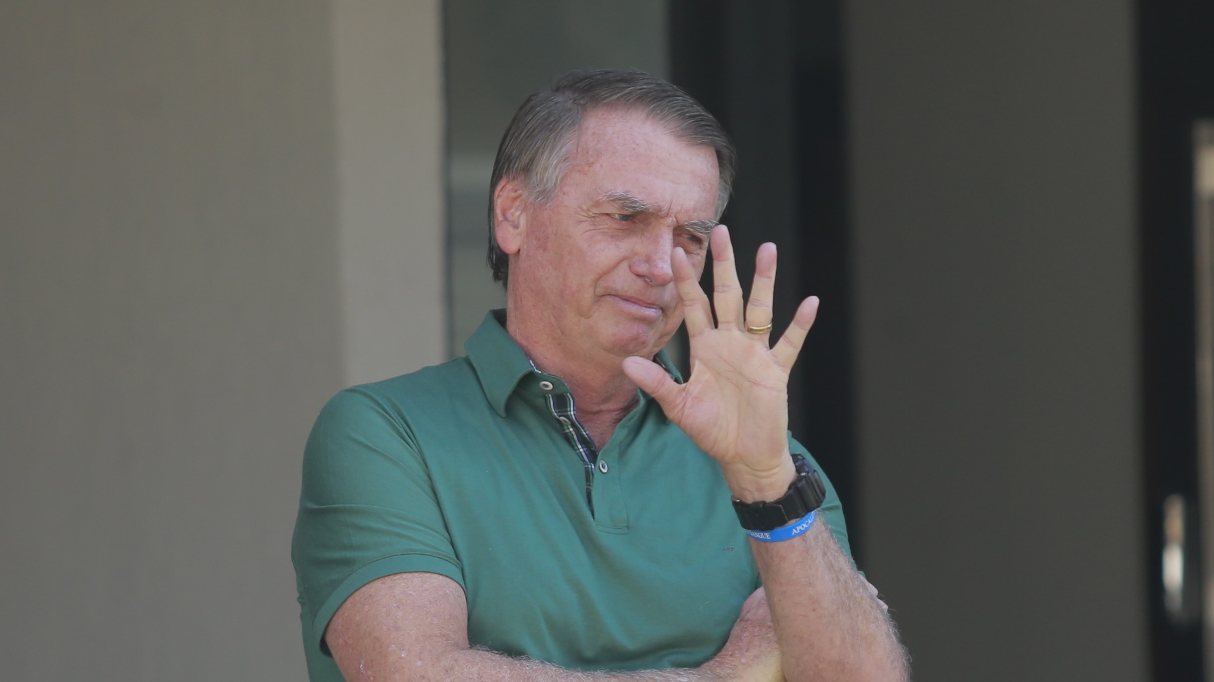 Exército entrega armas de Bolsonaro à PF e nega posse de duas unidades