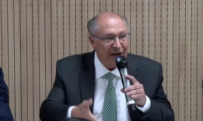 Governo brasileiro rebate tarifaço dos EUA e classifica medida como injusta e política - tarifa dos EUA sobre produtos brasileiros