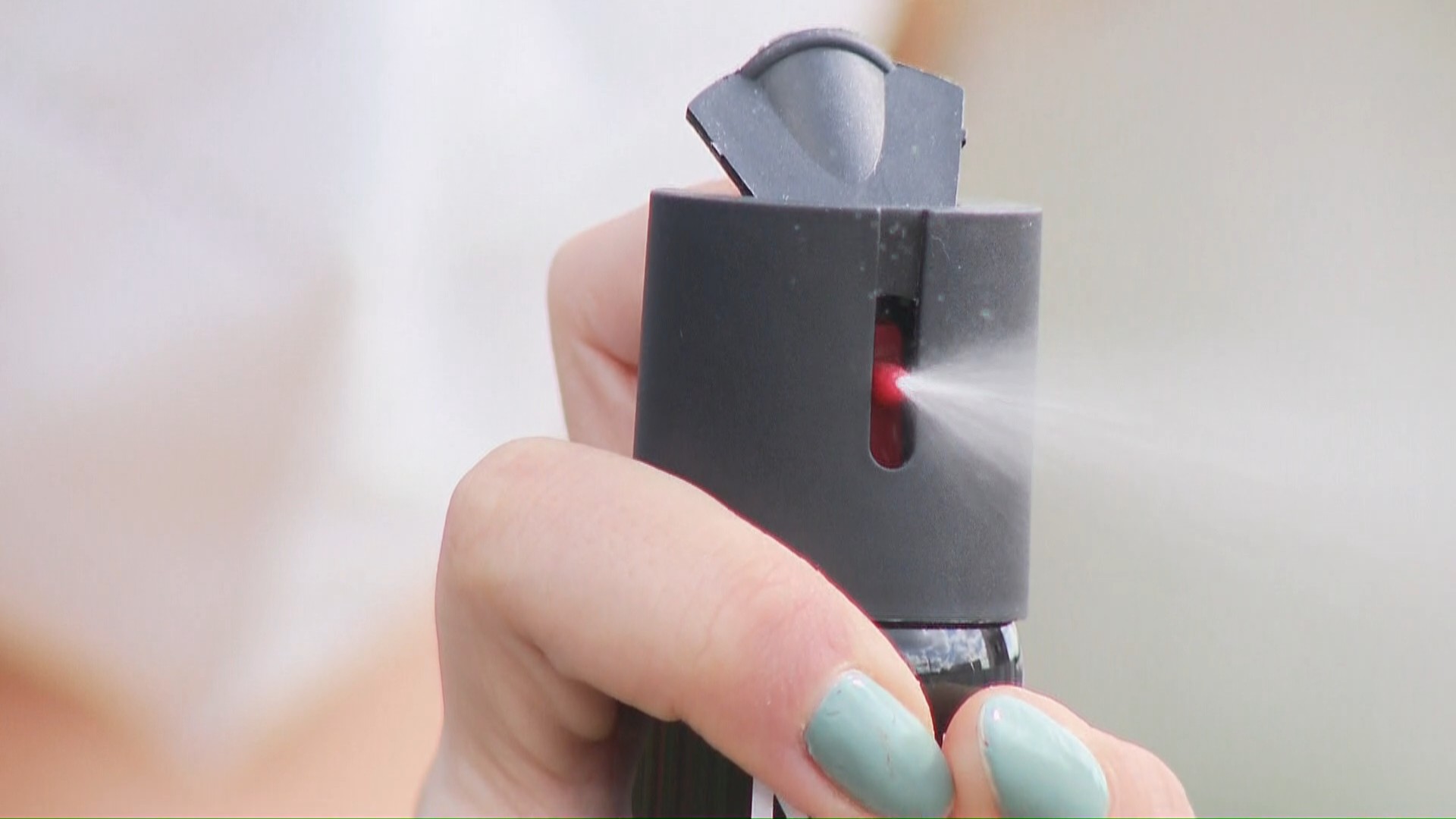 Governo regulamenta uso de spray de pimenta por mulheres para defesa pessoal - spray de pimenta para mulheres