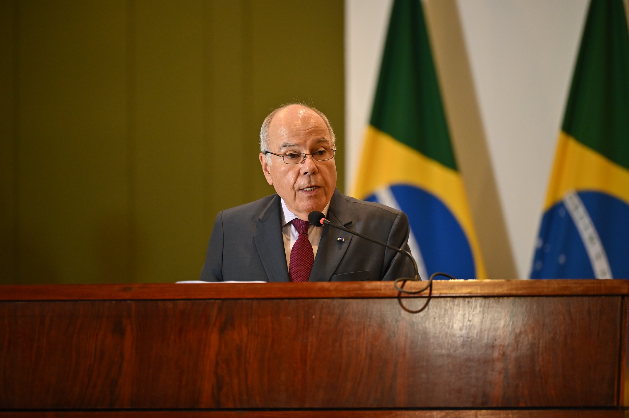 Itamaraty alerta para risco de uso da força militar dos EUA no Brasil após classificação do PCC e CV como terroristas