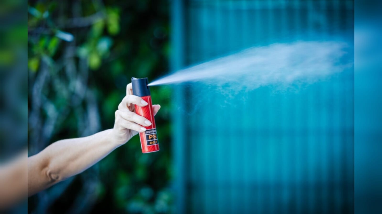 Lei autoriza venda de spray de pimenta para mulheres em todo o Brasil com regras específicas