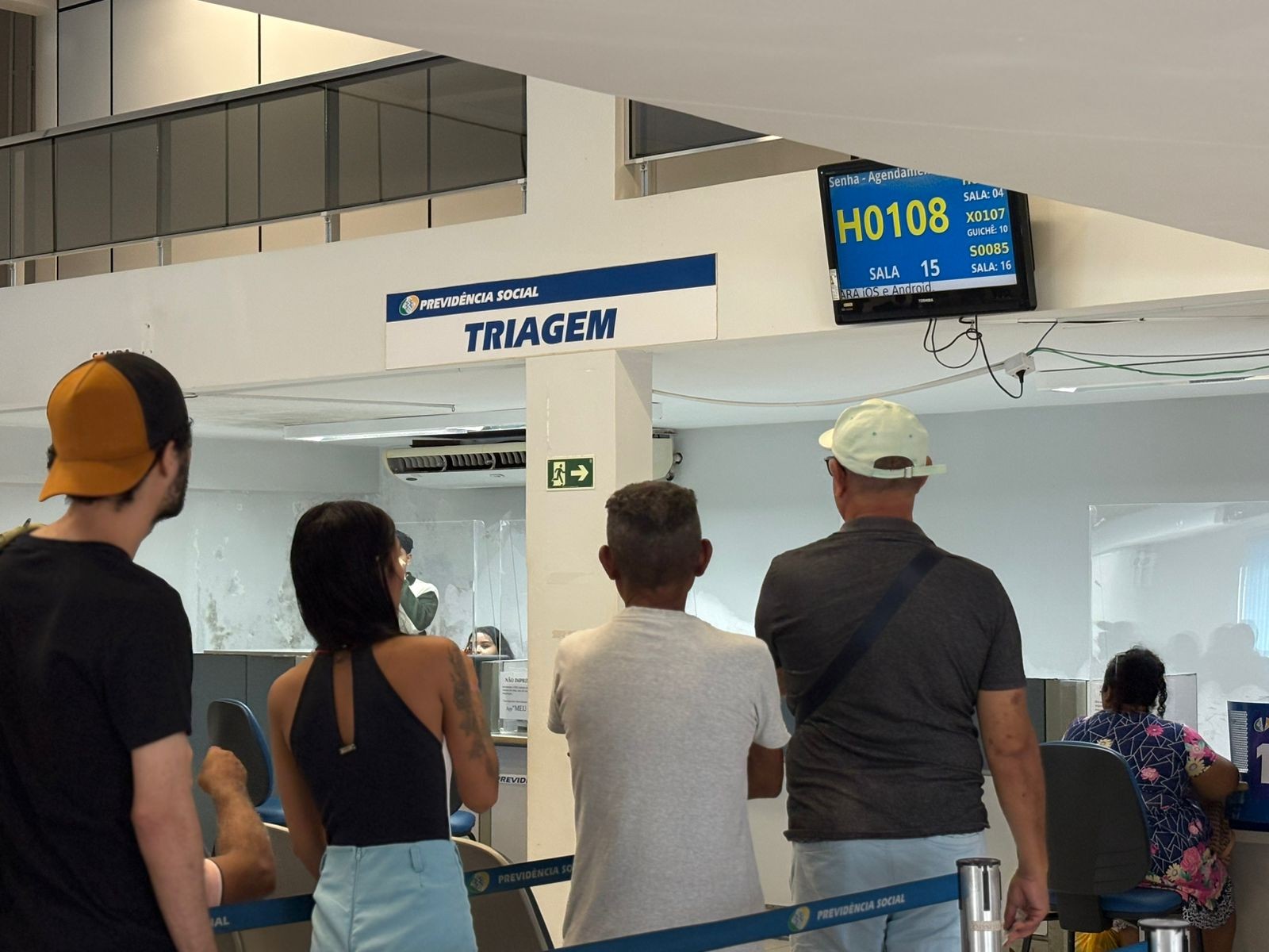 Pesquisa Datafolha revela que 65% dos brasileiros preferem depender menos do governo para melhorar a vida - dependência do governo