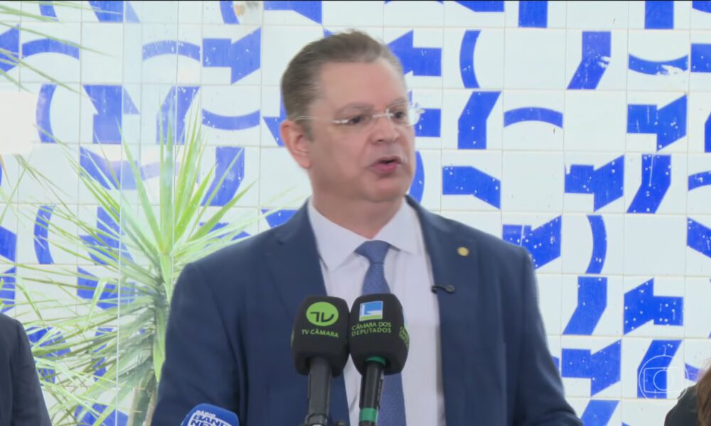 PF investiga possível falsificação de escritura para justificar dinheiro apreendido com aliados de Sóstenes Cavalcante - PF investiga falsificação de escritura