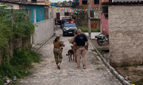 Polícia Federal deflagra operação em 14 estados contra tráfico de drogas e lavagem de dinheiro - operação da Polícia Federal contra tráfico de drogas