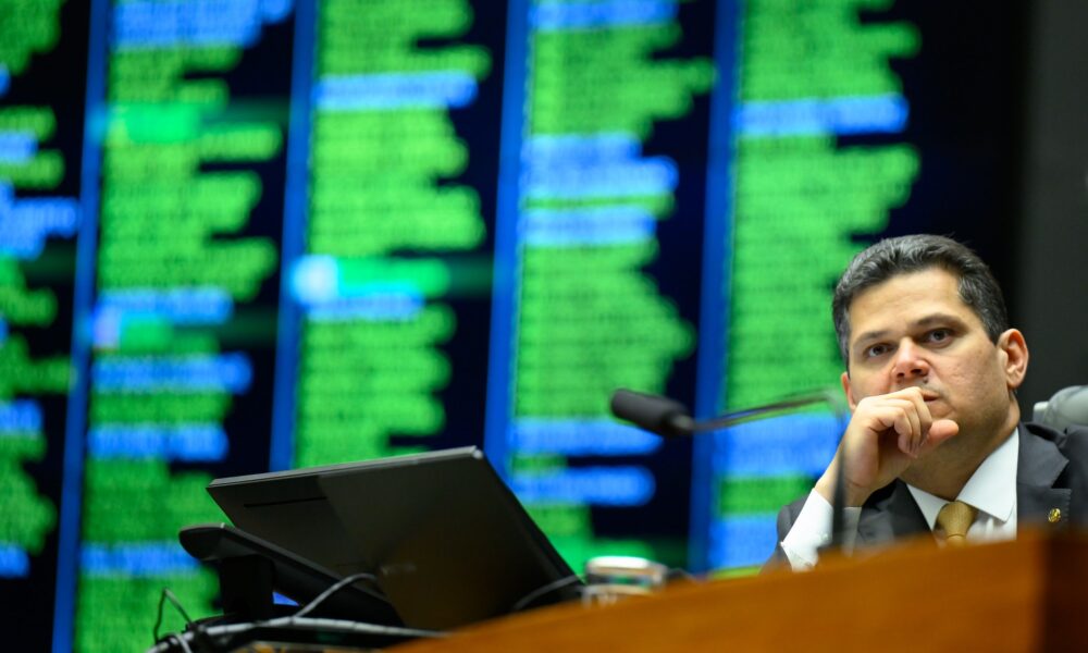Senado pode votar aposentadoria especial para agentes comunitários com impacto de R$ 30 bilhões - aposentadoria especial agentes comunitários
