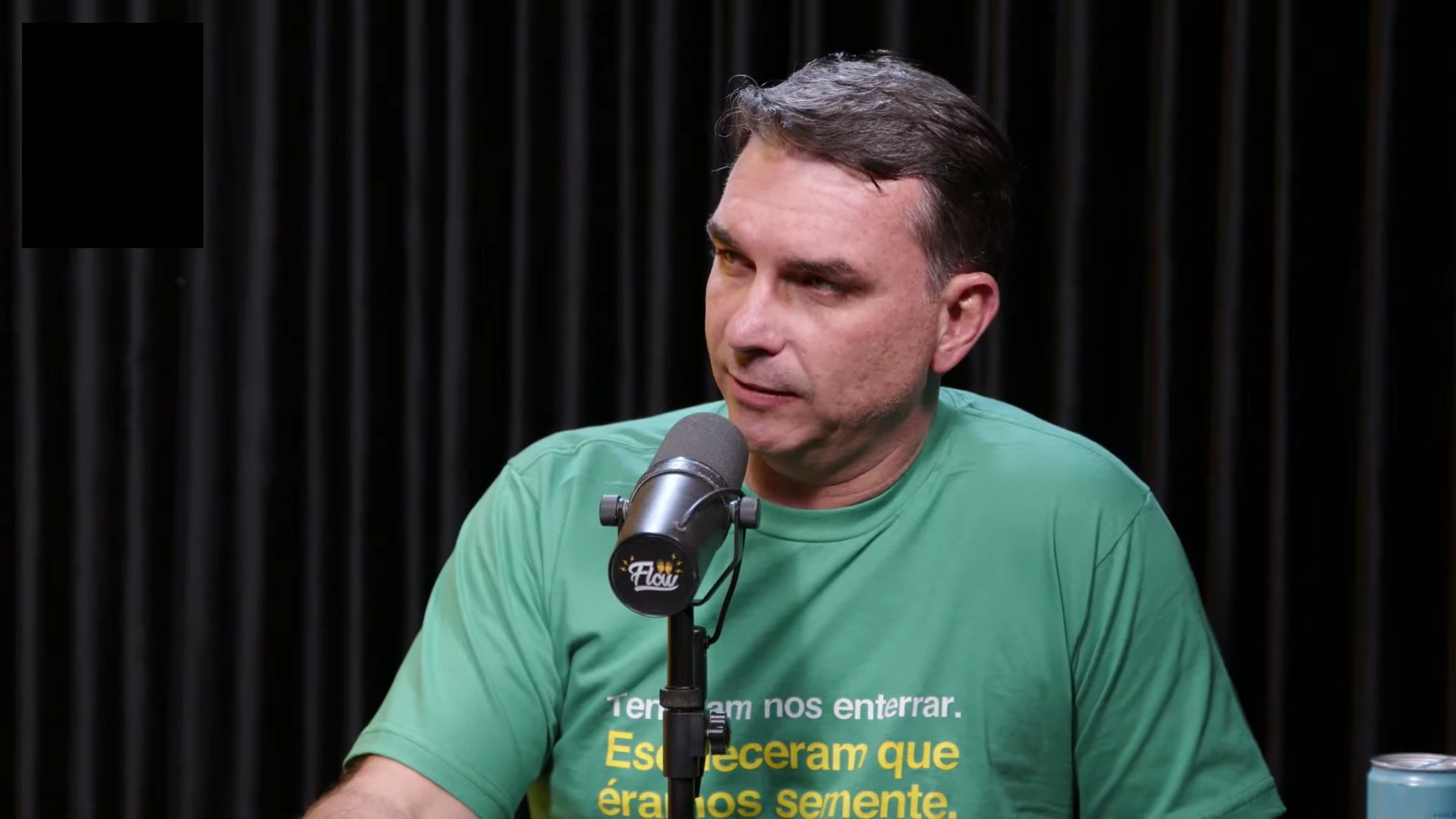 Tarifaço dos EUA impacta campanha de Flávio Bolsonaro, aponta pesquisa Quaest