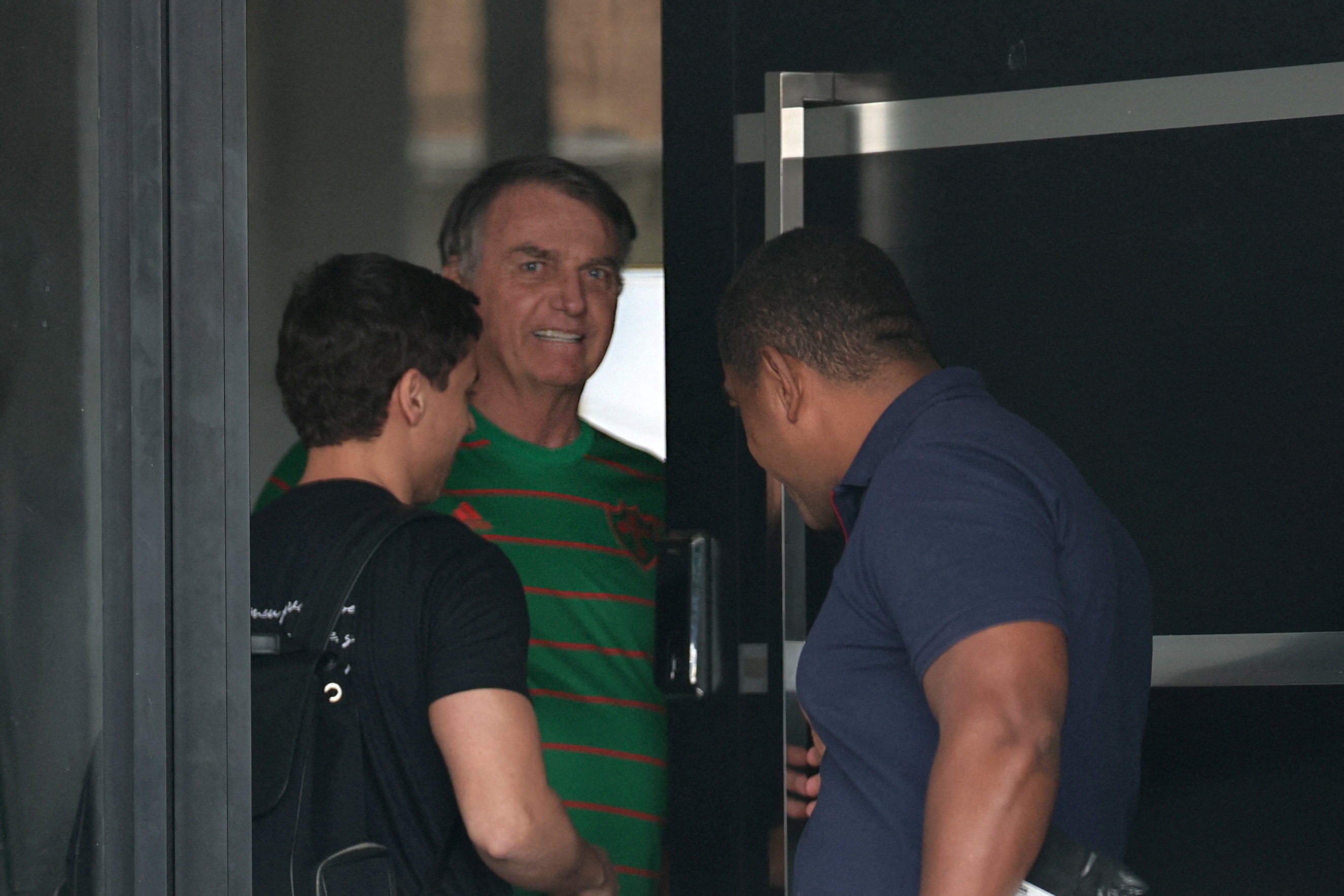 Defesa de Bolsonaro pede revisão criminal para anular condenação por tentativa de golpe - revisão criminal Bolsonaro