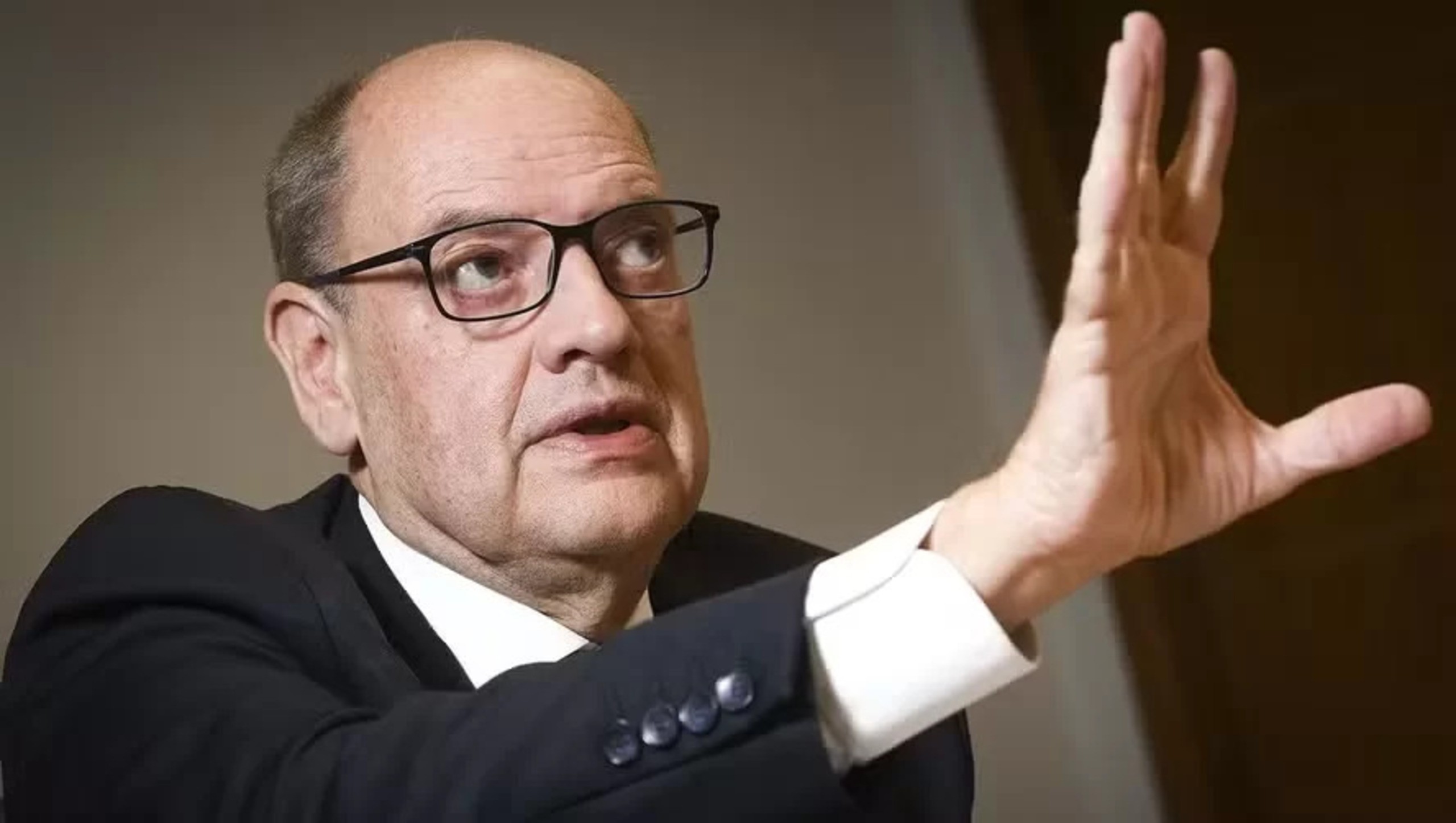 Deputados do RJ ameaçam divulgar lista de amantes de desembargadores em retaliação a governador