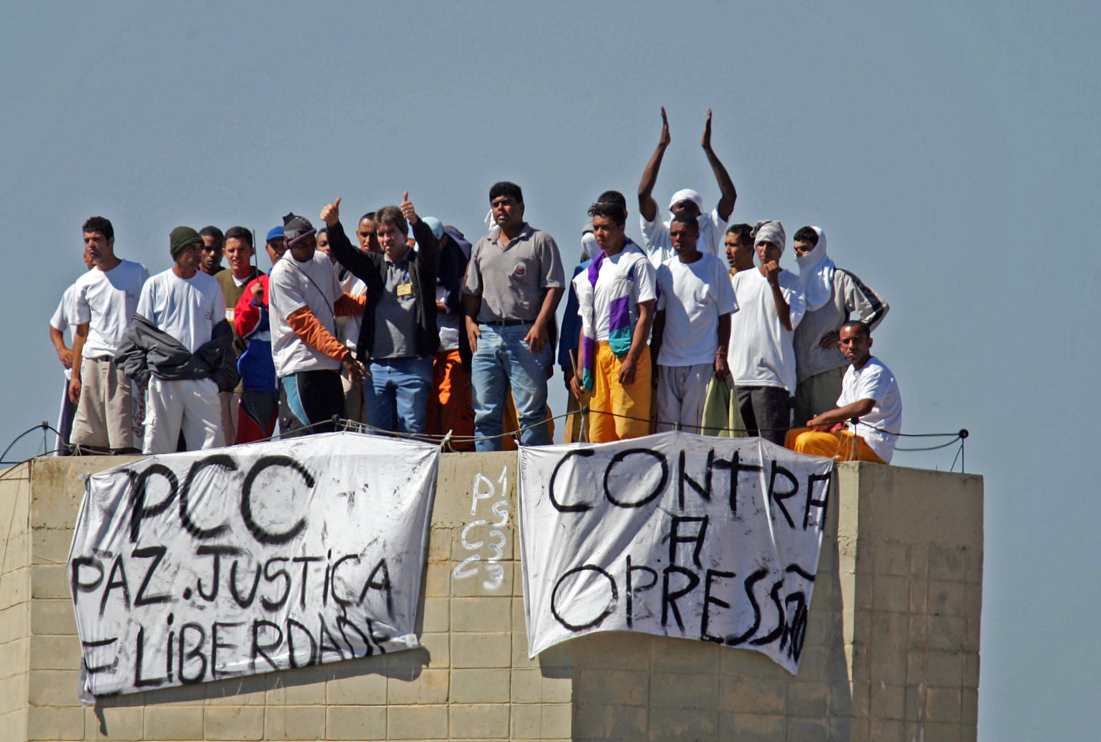 Entenda por que Brasil não classifica PCC e CV como organizações terroristas - PCC e CV terroristas