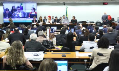 Fim da escala 6x1: PEC prevê redução da jornada para 40 horas e gera debate na Câmara
