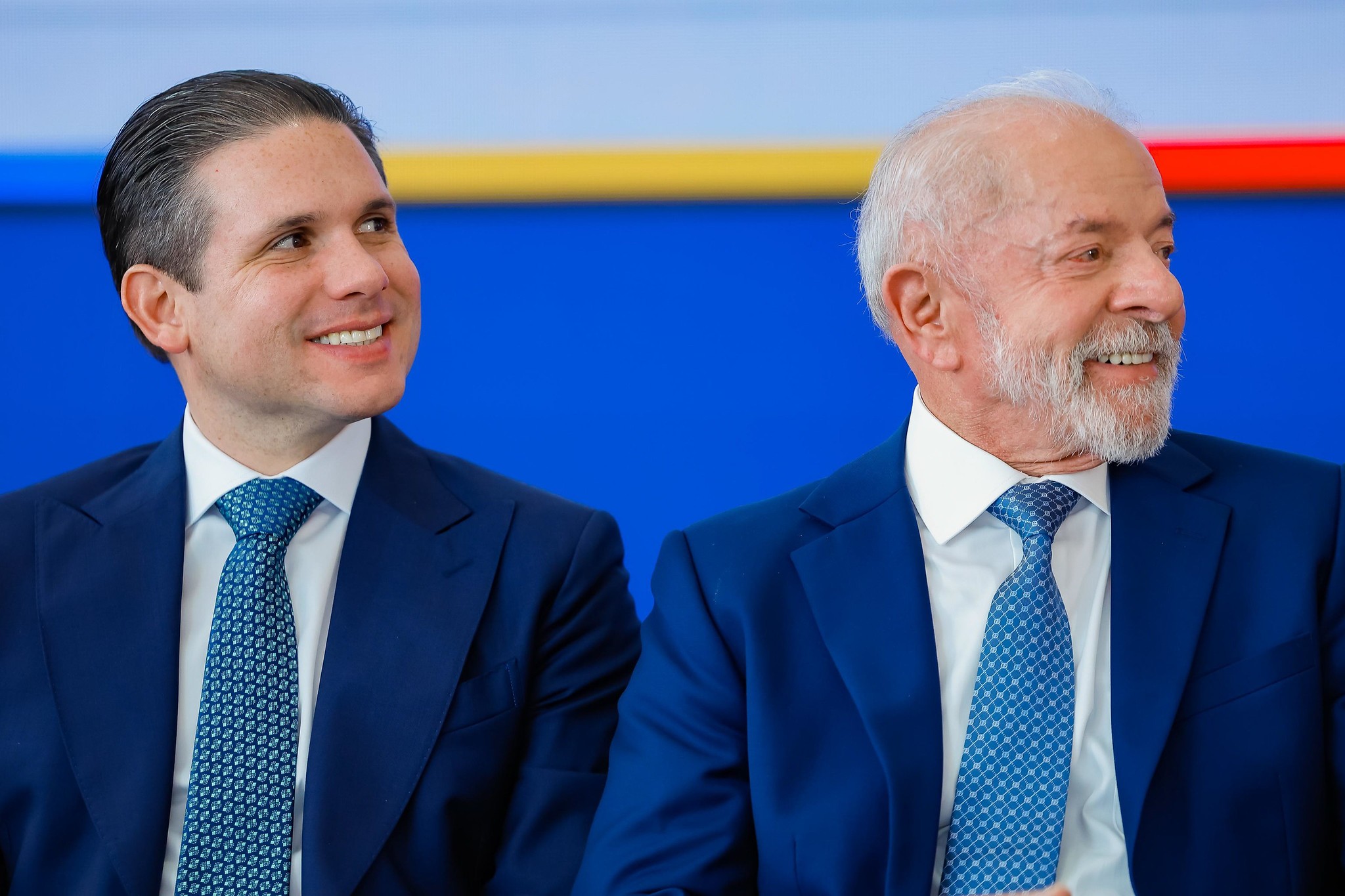 Lula defende fim imediato da escala 6x1 e agenda reunião com Hugo Motta para avançar proposta - fim da escala 6x1