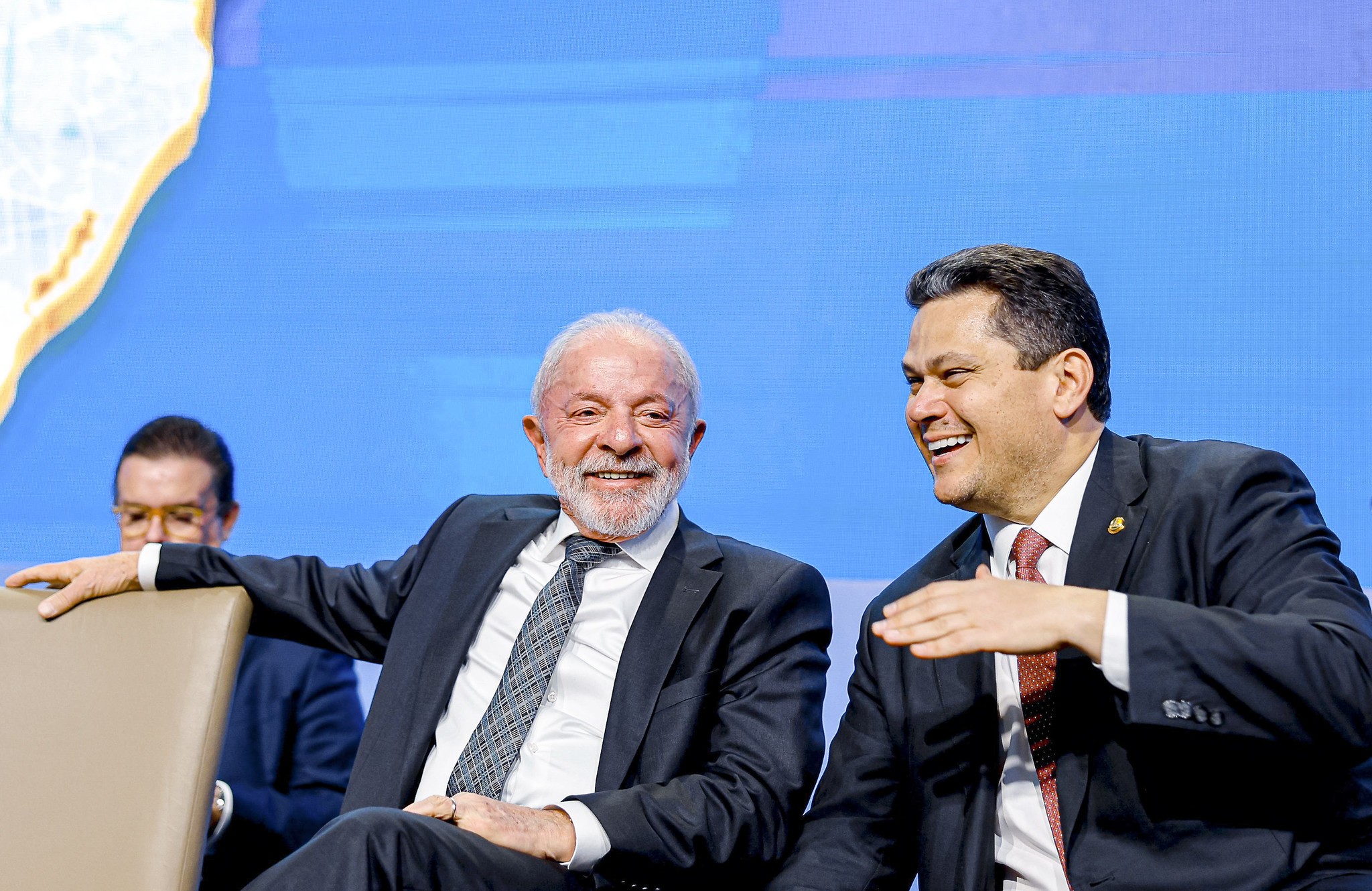 Ministros de Lula buscam reaproximação com Davi Alcolumbre após rejeição histórica de Jorge Messias no Senado - rejeição de Jorge Messias no Senado