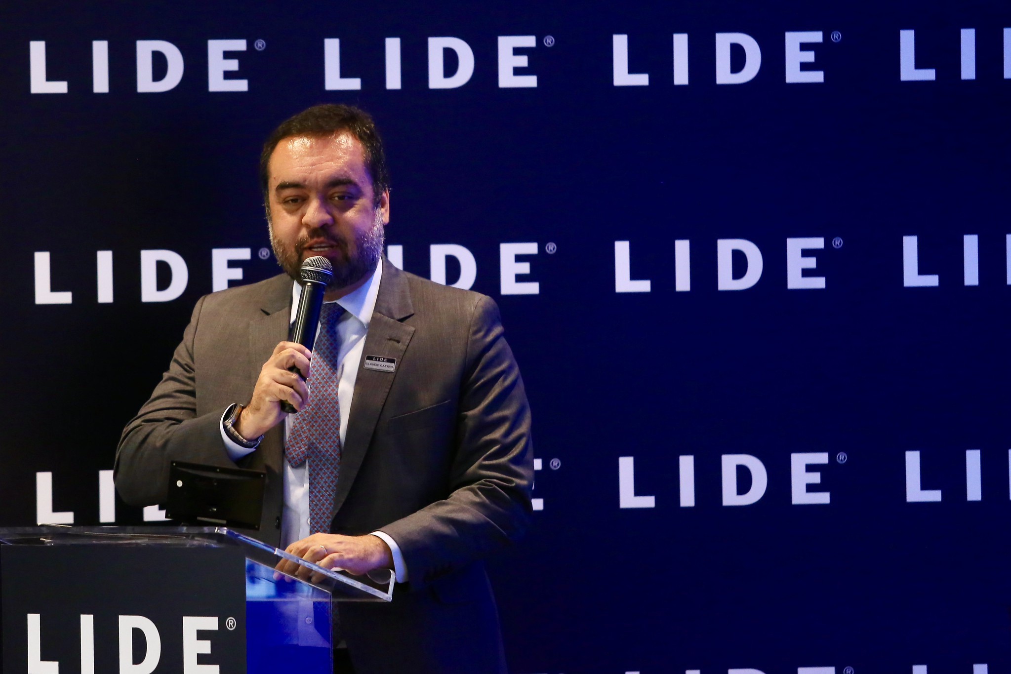 Operação Sem Refino: PF apreende R$ 500 mil em dinheiro vivo na casa de policial civil no RJ
