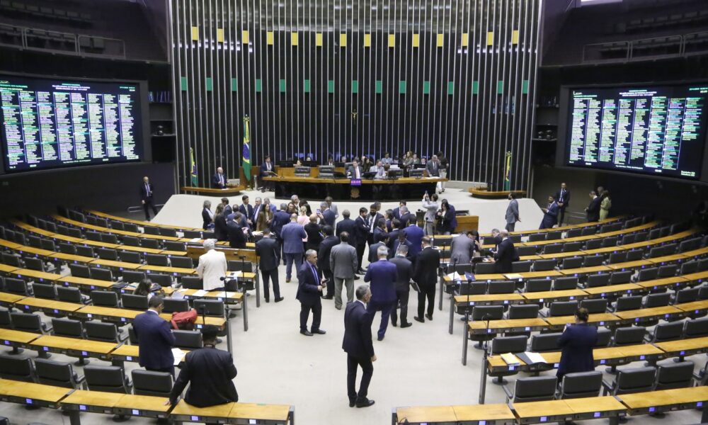 Pesquisa Quaest revela que 52% rejeitam redução de penas dos envolvidos no 8 de janeiro - redução de penas 8 de janeiro