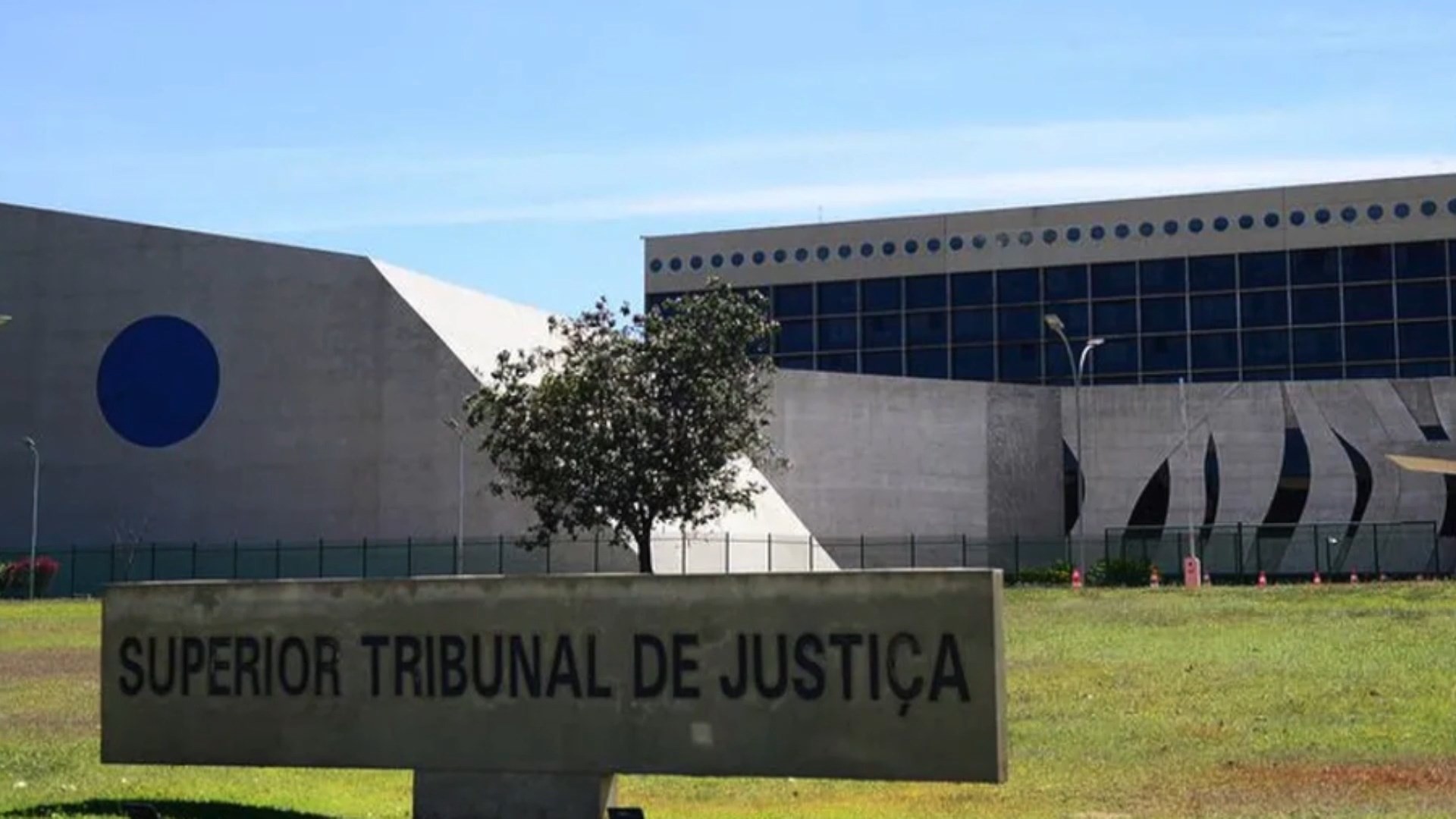 PGR denuncia esquema de venda de sentenças no STJ envolvendo lobista e ex-servidores