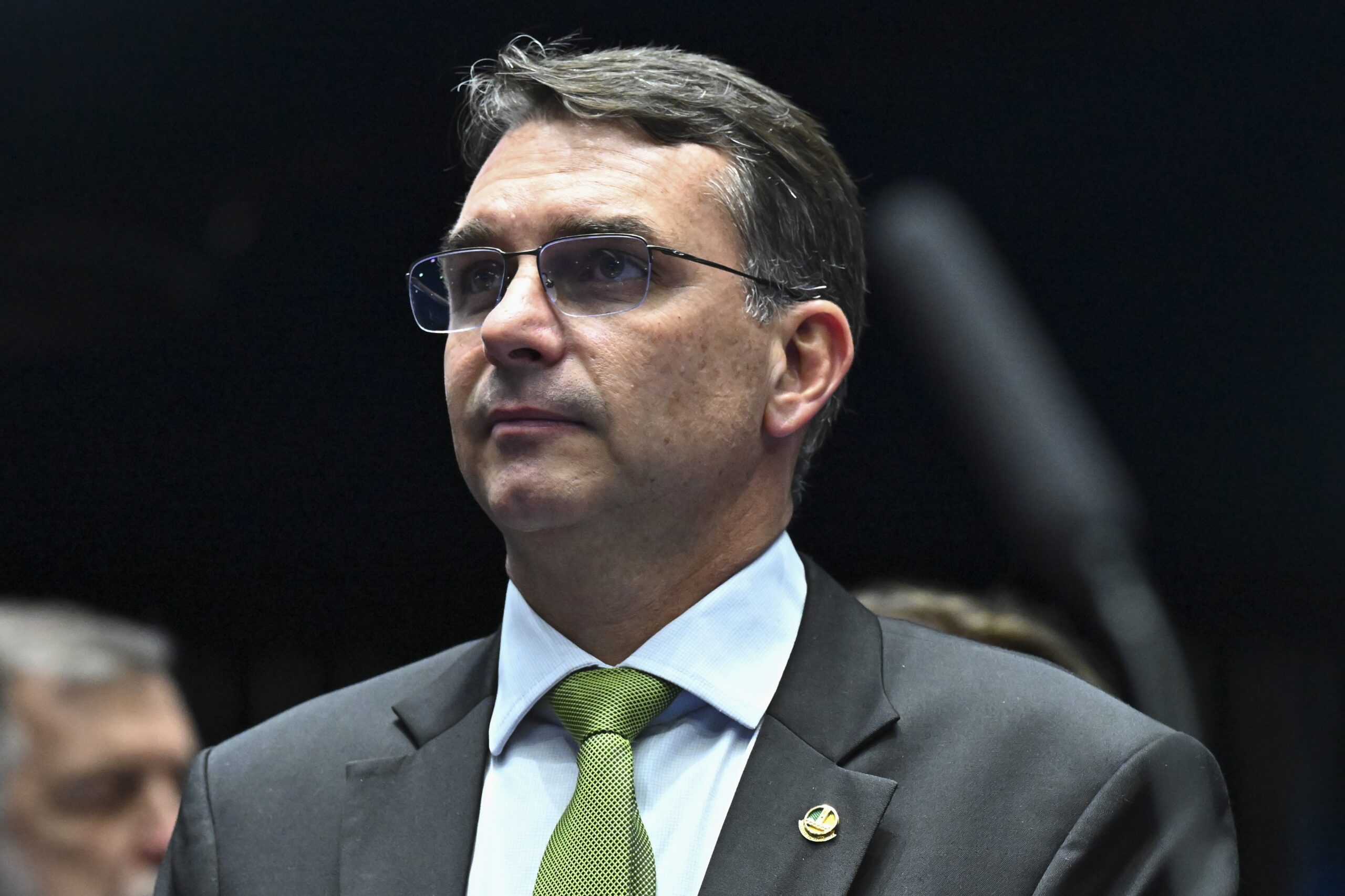 PL e Flávio Bolsonaro definem candidato ao governo de Minas Gerais para eleições 2026