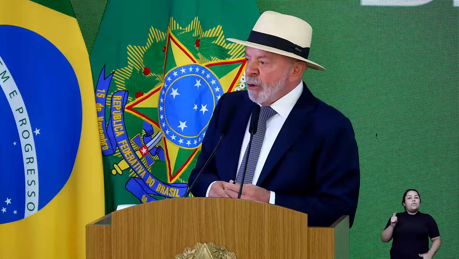 Brasil mantém negociações com EUA apesar de tarifas e anuncia R$ 18,5 bilhões em crédito para empresas - tarifa dos EUA ao Brasil